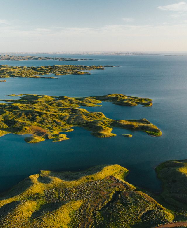 Aerial photo of Fort Peck Reservoir and its coast